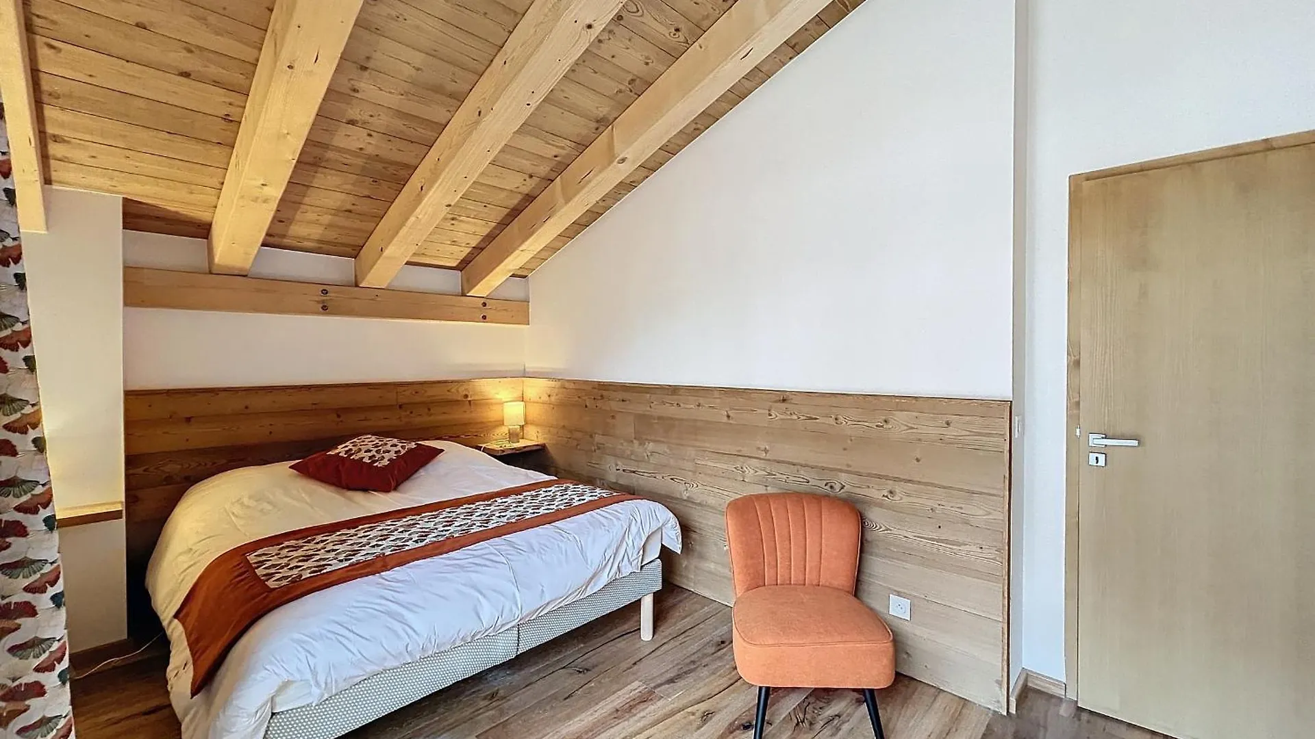 Appartement De Standing 4 Chambres Au Pied Des Pistes A Combloux - Fr-1-560-122 0*,  France